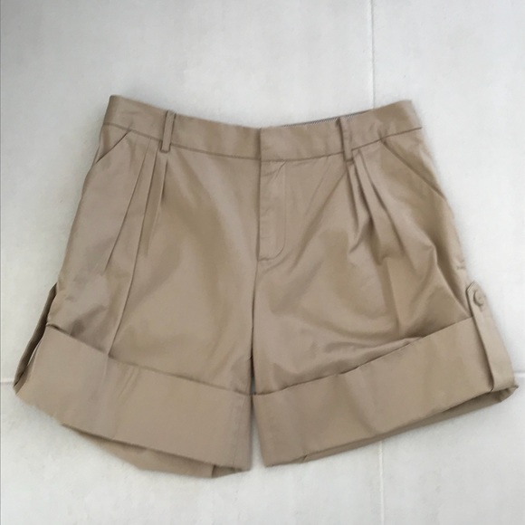 Band Of Outsiders Pants - Band of Outsiders Beige Pleated Cuffed Shorts